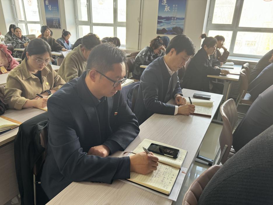 学工部党支部与艺术设计学院党总支开展联学联建活动现场照片 学工部党支部与艺术设计学院党总支开展联学联建活动现场照片